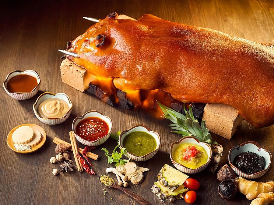 Babi Guling là một món ăn truyền thống nổi bật và nên thử đầu tiên khi đến hòn đảo ngọc