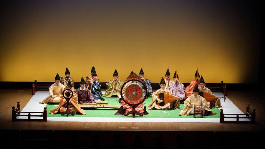 Gagaku là một biểu tượng quan trọng của âm nhạc cung đình Nhật Bản