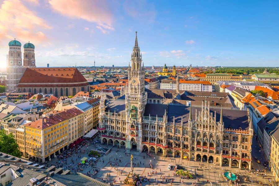 Quảng trường Marienplatz nổi tiếng tại nước Đức