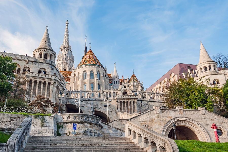 Thành Ngư Phủ - một trong những di tích nổi tiếng nhất của Hungary