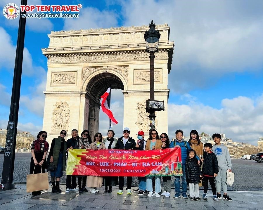 Đoàn khách tham gia Tour châu Âu khám phá 5 quốc gia xinh đẹp