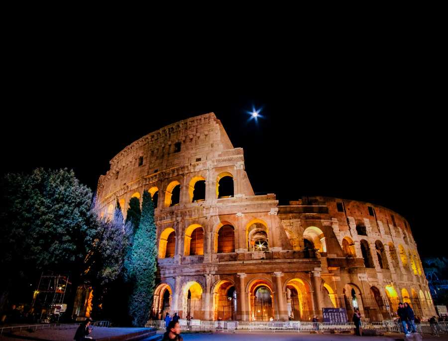 Đấu trường La Mã khi về đêm trở nên lung linh huyền ảo