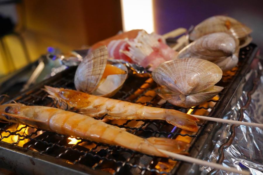 Hải sản nướng Busan sử dụng nguyên liệu tươi sống đánh bắt ngay tại vùng biển địa phương