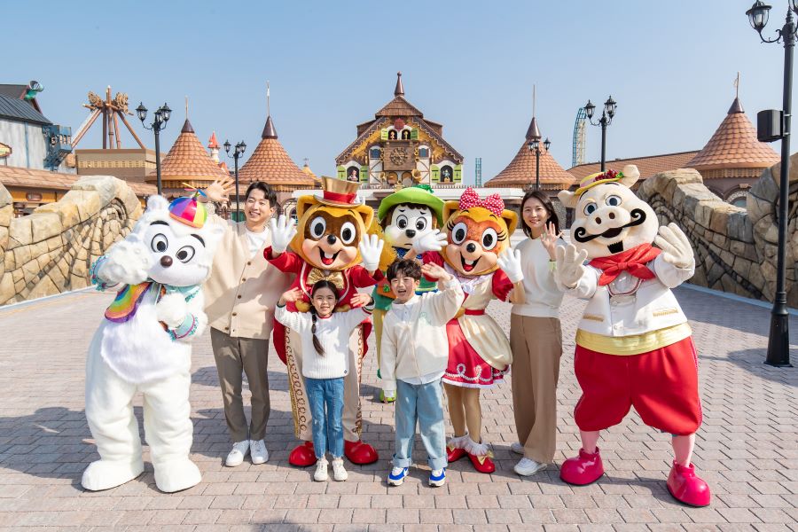 Lotte World Busan là một công viên giải trí nằm ở Busan, Hàn Quốc