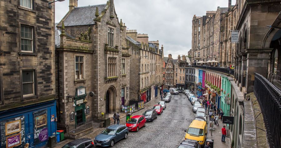 Edinburgh chiêu đãi du khách không gian đầy hoài niệm nhưng cũng cực kỳ nghệ thuật