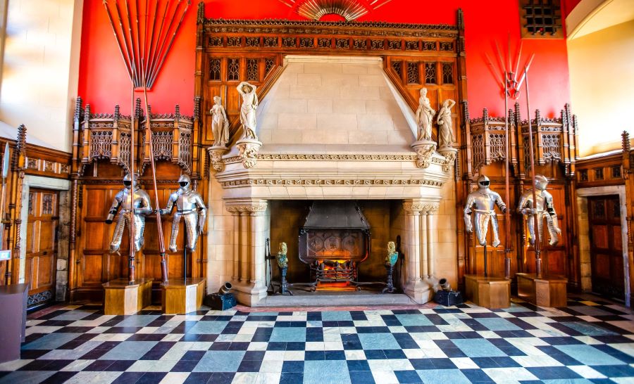 Kiến trúc nội thất đặc sắc bên trong tòa lâu đài Edinburgh