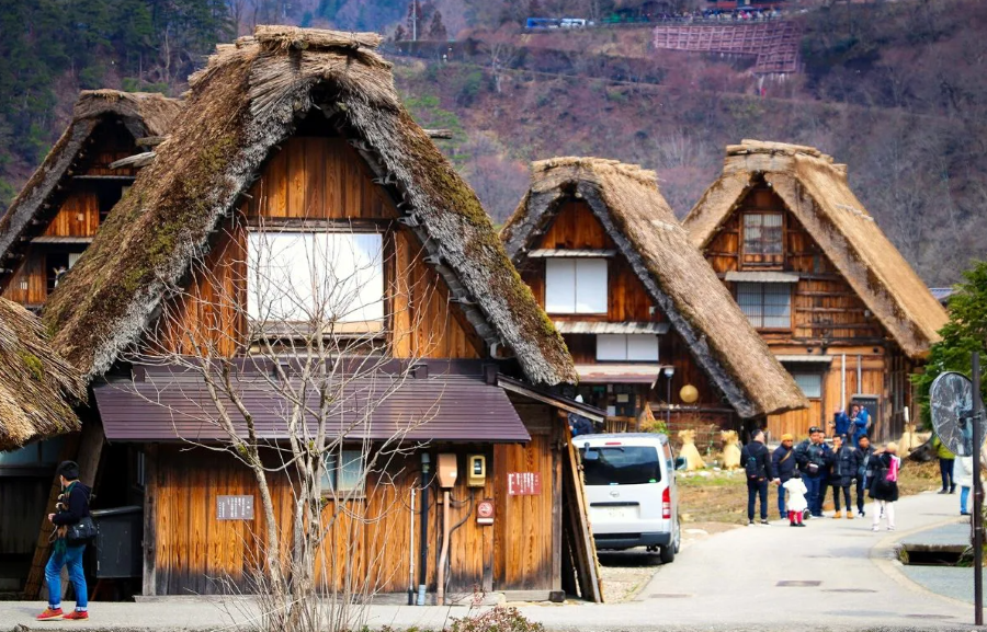 Ngôi làng như một vùng đất cổ tích giữa đất nước Mặt Trời mọc