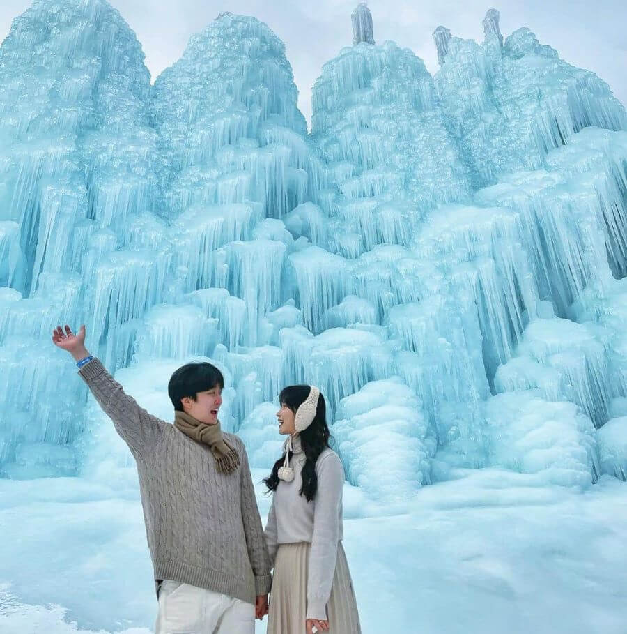 Lễ hội Đài phun nước băng Chilgapsan còn nổi tiếng với những tác phẩm điêu khắc băng nghệ thuật vô cùng độc đáo và tinh xảo