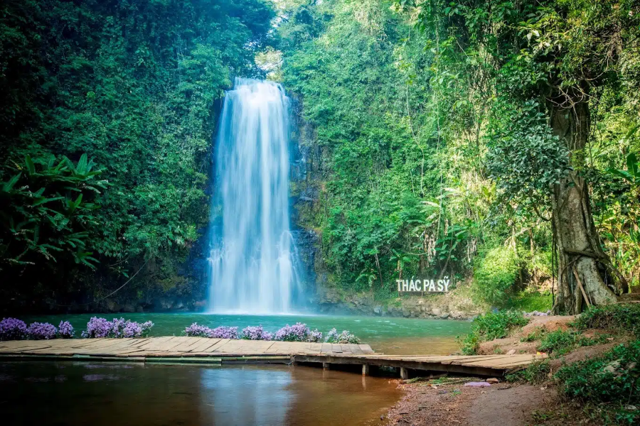 Thác Pa Sỹ mang vẻ đẹp hoang sơ, hùng vĩ của thiên nhiên Tây Nguyên