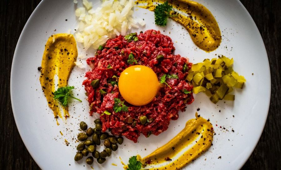 Các món ăn Pháp được bày trí vô cùng tinh tế, bắt mắt và đầy tính nghệ thuật