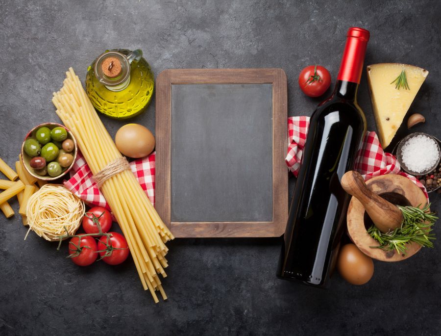 Ẩm thực ý sử dụng các nguyên liệu tươi ngon và tự nhiên