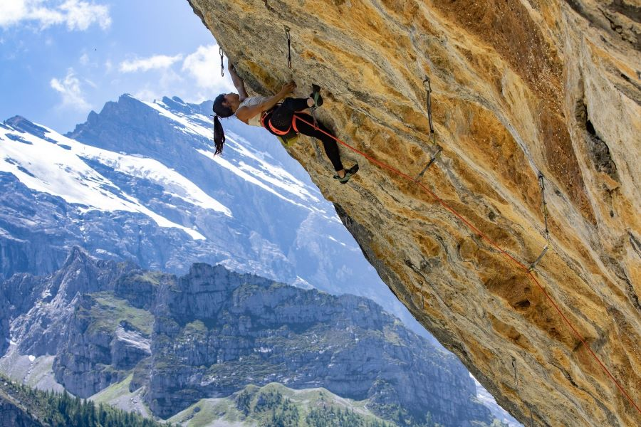 Leo núi - hoạt động đặc biệt được yêu thích tại ngôi làng Grindelwald