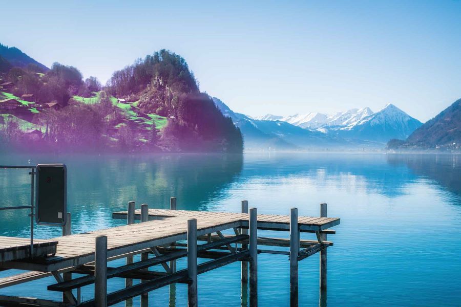 Bước đến bến tàu Iseltwald Landing Stage, chắc hẳn bạn sẽ choáng ngợp trước khung cảnh thiên nhiên tuyệt đẹp