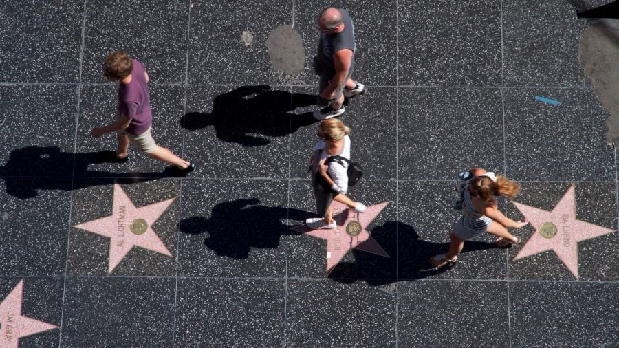 Đại lộ Danh vọng Hollywood là nơi tôn vinh những ngôi sao sáng giá nhất trong ngành công nghiệp giải trí
