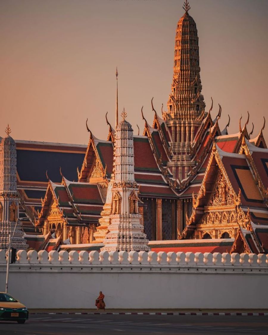 Wat Phra Kaew không chỉ là một ngôi chùa mà còn là biểu tượng văn hóa và tinh thần của người dân Thái Lan
