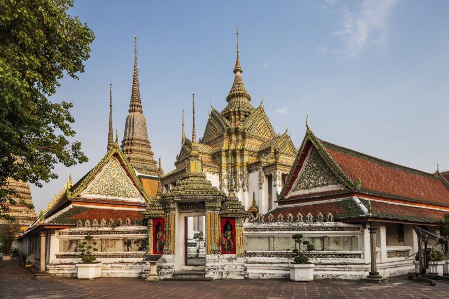Wat Pho - Điểm đến tâm linh tại Thái Lan nằm ngay tại thủ đô Bangkok sôi động, thu hút du khách bởi vẻ đẹp tráng lệ