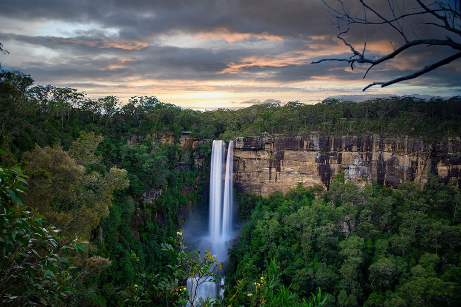 Thác Fitzroy dường như là một điểm đến tách biệt với sự nhộn nhịp và sầm uất giữa lòng thủ đô