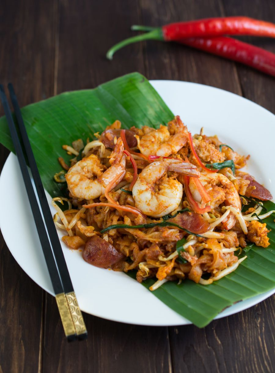 Char Kway Teow là món ăn được chế biến từ bún hoặc miến được nhiều người yêu thích