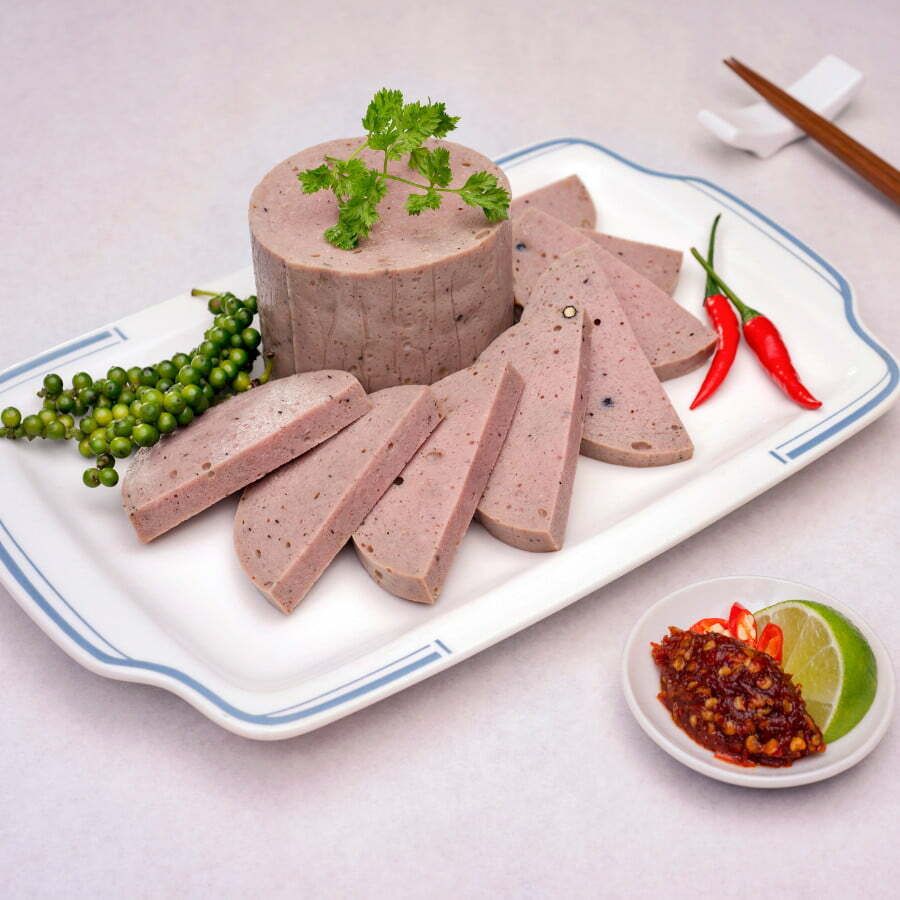 Chả bò là món ăn quen thuộc trong những bữa cơm ngày Tết của người miền Trung