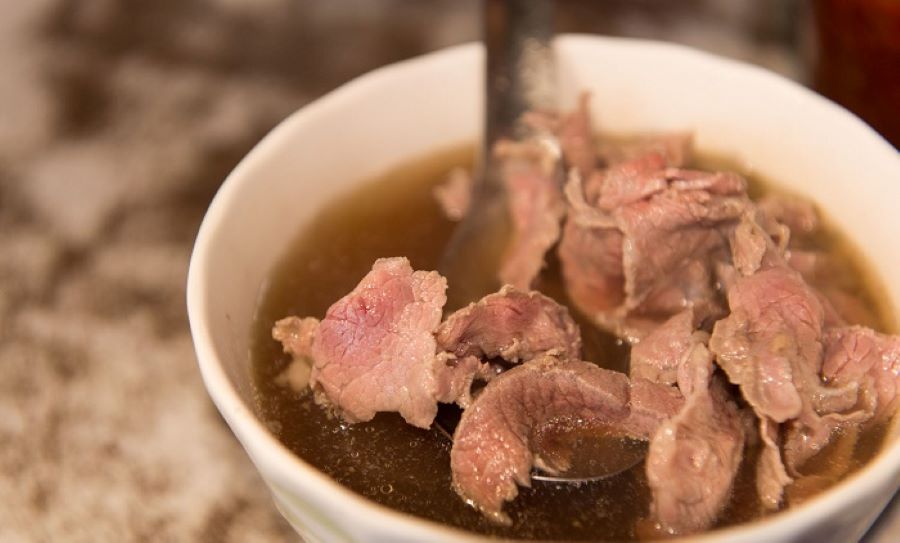 Nhắc đến Đài Nam thì không thể nào bỏ qua món súp bò trứ danh
