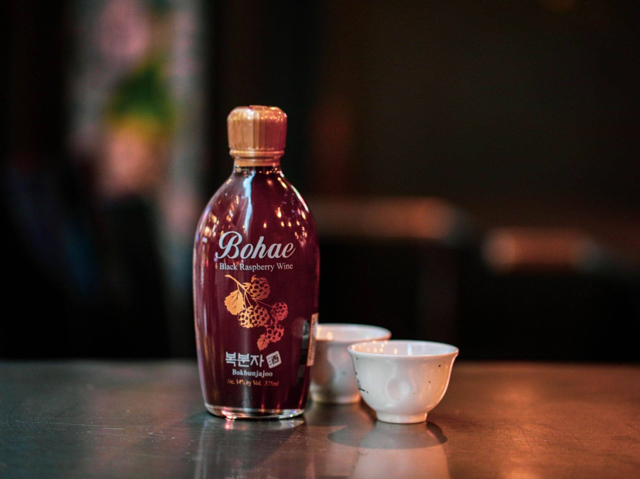 Bokbunjaju - Một trong những loại đồ uống mà bạn nên thử nếu có dịp đi du lịch Hàn Quốc