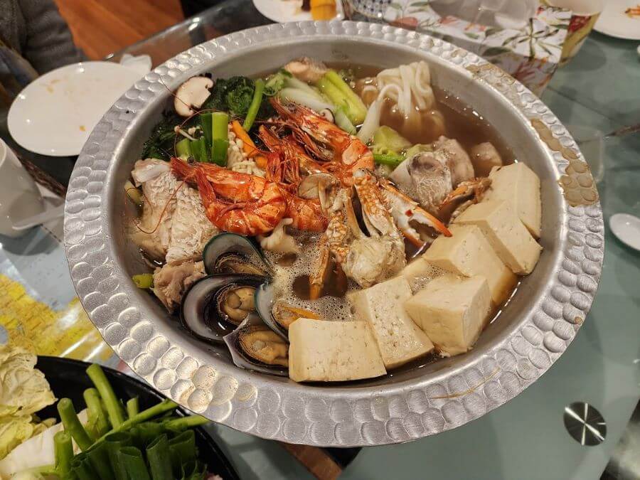 Lẩu Udonsaki là một biến tấu thú vị và đầy hương vị của ẩm thực Nhật Bản