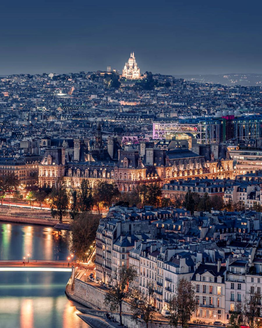 Paris mang trong mình vẻ đẹp đầy quyến rũ mỗi khi màn đêm buông xuống