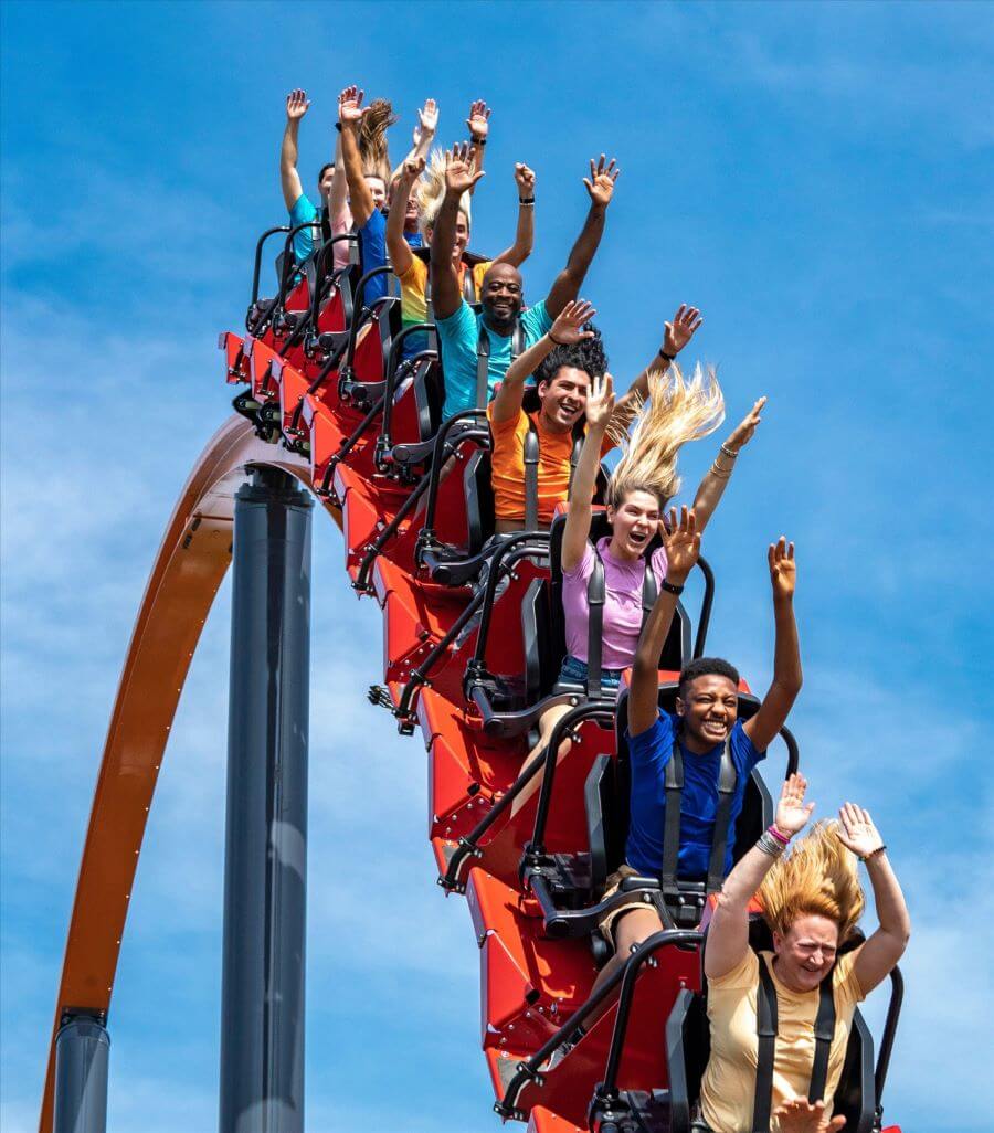 Công viên Fuji-Q Highland - một trong những điểm du lịch Nhật Bản nổi tiếng với các trò chơi cảm giác mạnh bậc nhất thế giới