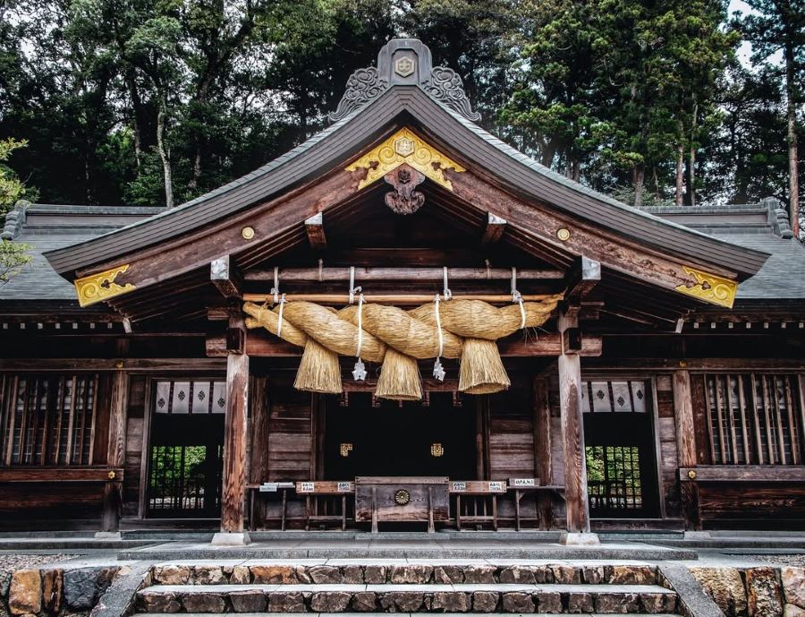 Khám phá Shimenawa - Sợi dây kết nối trời đất trong văn hóa Nhật