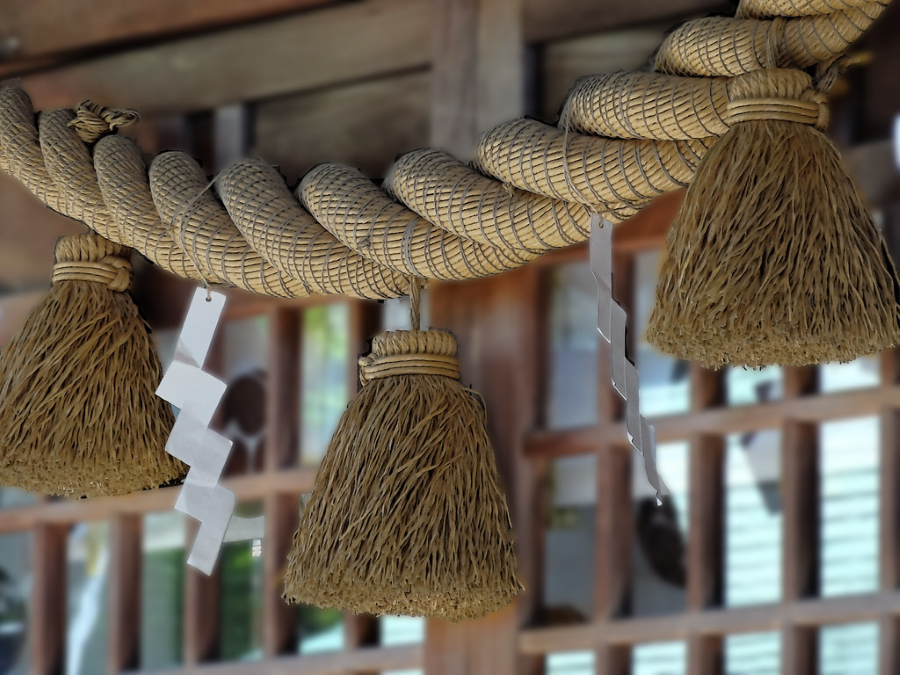 Shimenawa không chỉ mang ý nghĩa tâm linh sâu sắc mà còn sở hữu những hình dáng đa dạng và độc đáo