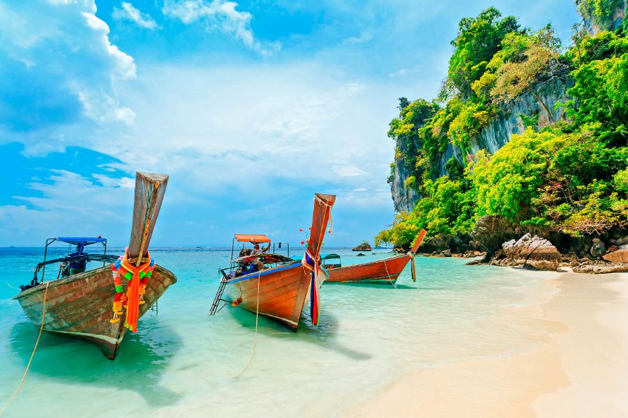 Vi vu Tết Nguyên đán tại Phuket Thái Lan