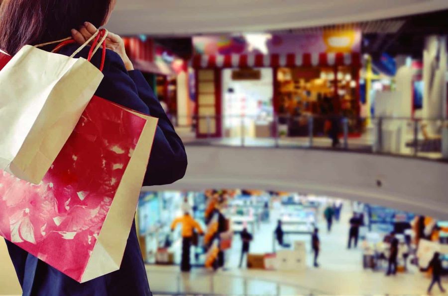 Las Vegas có nhiều khu outlet với các thương hiệu nổi tiếng như Nike, Adidas, Gap,...