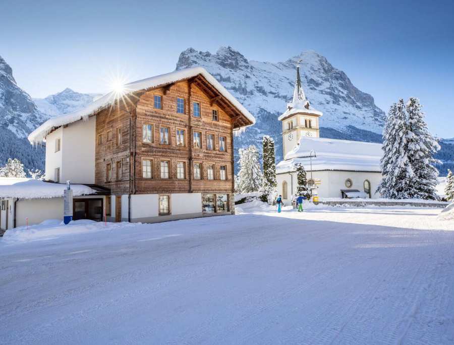 Những ngôi nhà gỗ có thiết kế xinh xắn tại Grindelwald