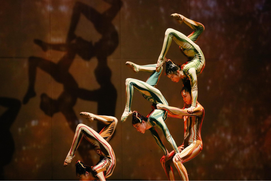 Chương trình nhào lộn ở Thượng Hải là sự kết hợp hoàn hảo giữa nghệ thuật và giải trí vô cùng độc đáo