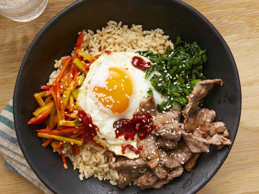 Không thể không nhắc đến Bibimbap trong văn hóa ẩm thực Hàn Quốc