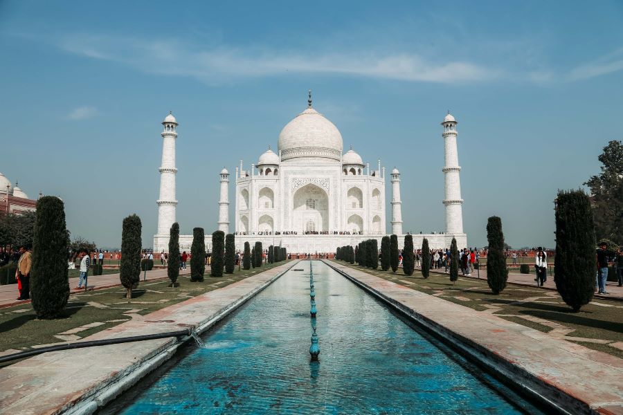 Đền Taj Mahal - nơi được mệnh danh là biểu tượng của tình yêu vĩnh cửu