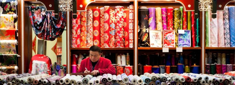 Phố Xiushui chuyên doanh các sản phẩm lụa và mặt hàng thủ công truyền thống của Trung Quốc 