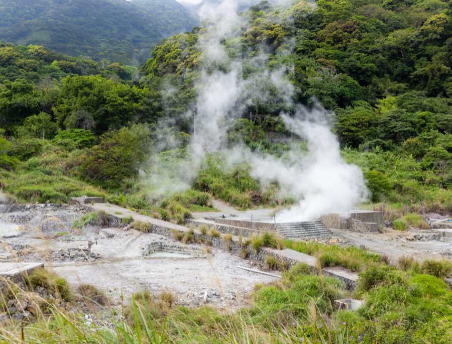 Suối nước nóng Yangmingshan sở hữu khung cảnh thiên nhiên tuyệt đẹp