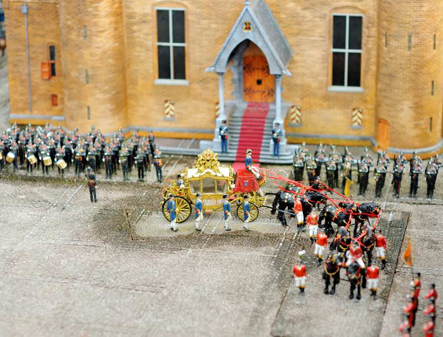 Những chi tiết nhỏ nhất cũng được người thợ thủ công trau chuốt vô cùng tỉ mỉ