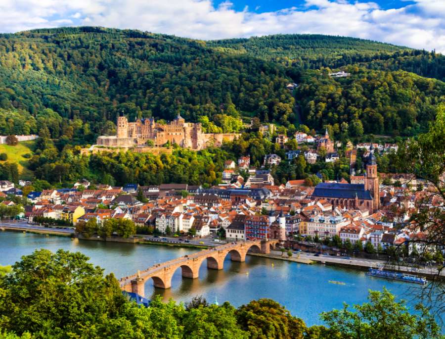 Lâu đài Heidelberg được biết đến là một biểu tượng nổi bật của chủ nghĩa lãng mạn