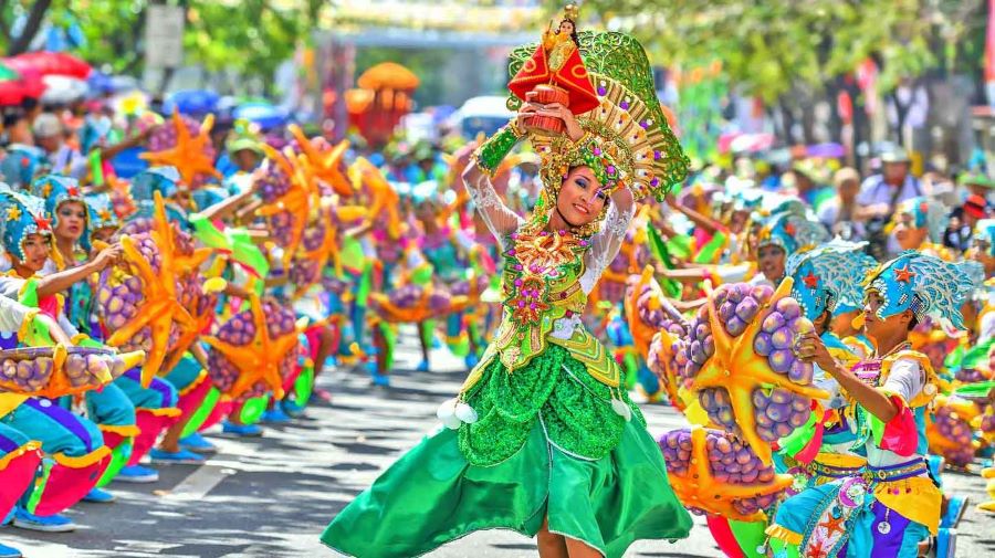 Lễ hội Carnival thu hút lượng lớn khách du lịch tới nước Pháp tham dự