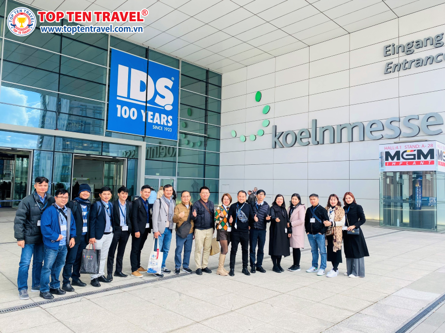 Các đoàn khách khởi hành tham quan du lịch Châu Âu 