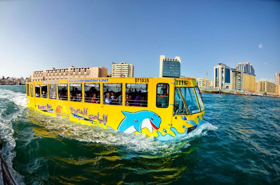 Khám phá xe bus nước độc đáo tại Dubai