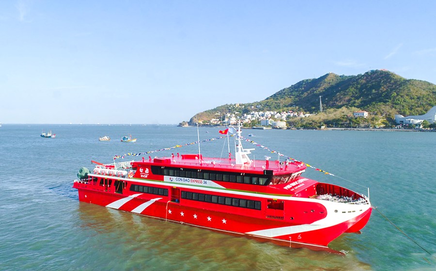 Tàu cao tốc cũng là một trong các loại phương tiện phổ biến khi di chuyến đến Phú Quốc