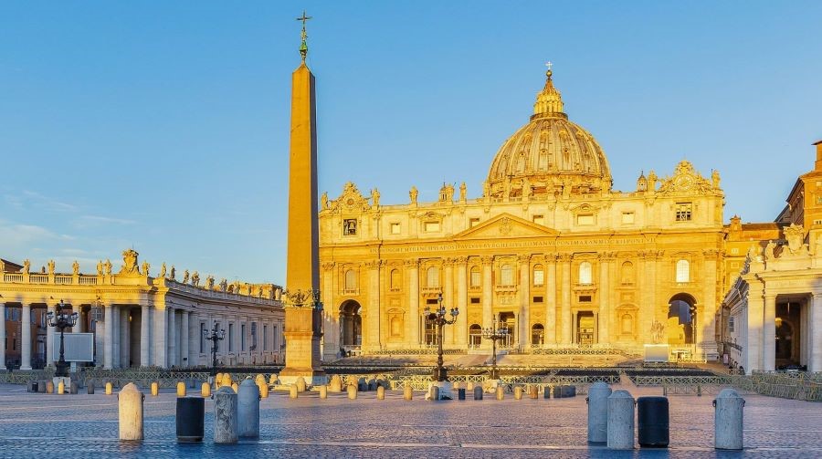 Vương cung thánh đường St.Peter là nhà thờ quan trọng bậc nhất trong thế giới Công giáo