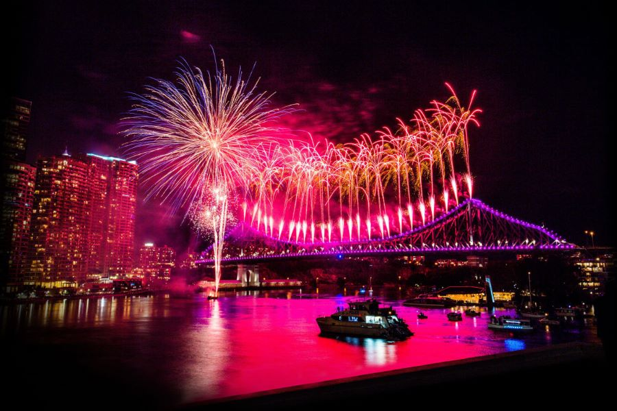 Lễ hội Brisbane Festival là lễ hội nổi tiếng với nhiều hoạt động vui chơi giải trí hấp dẫn