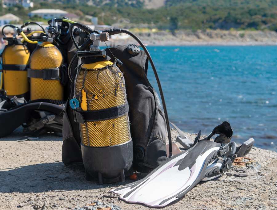 Một số vật dụng lặn cơ bản mà bạn cần trang bị khi tiến hành lặn ngắm san hô