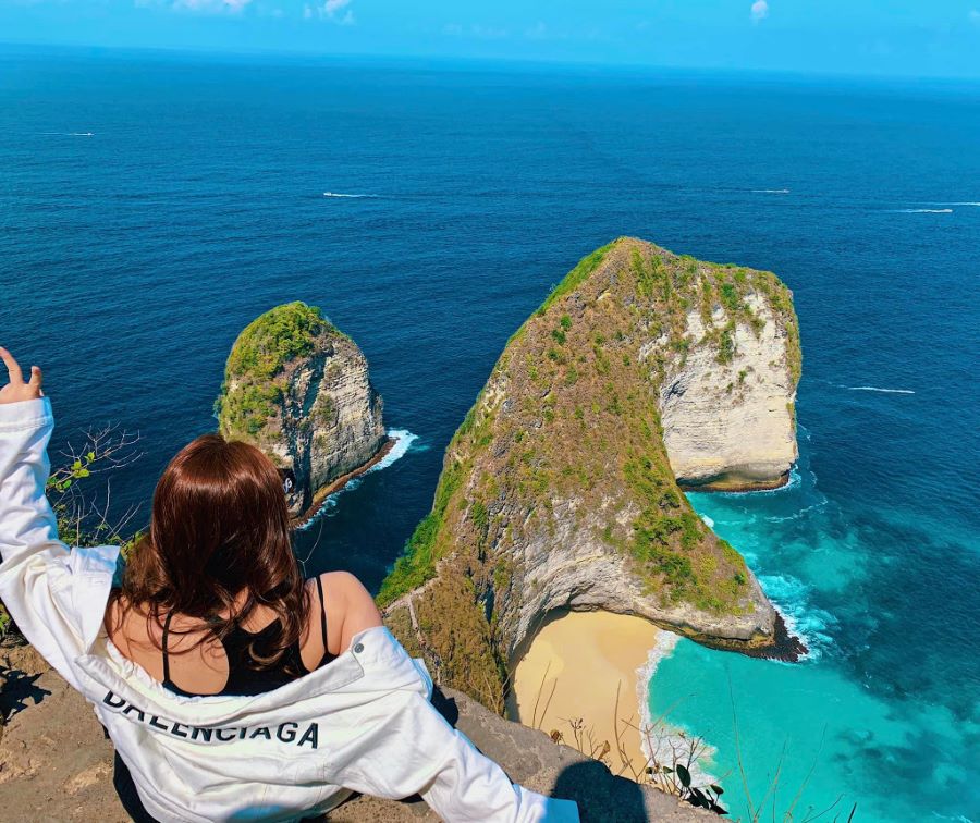 Một chiếc áo khoác mỏng sẽ là item không thể thiếu trong chuyến du lịch Bali