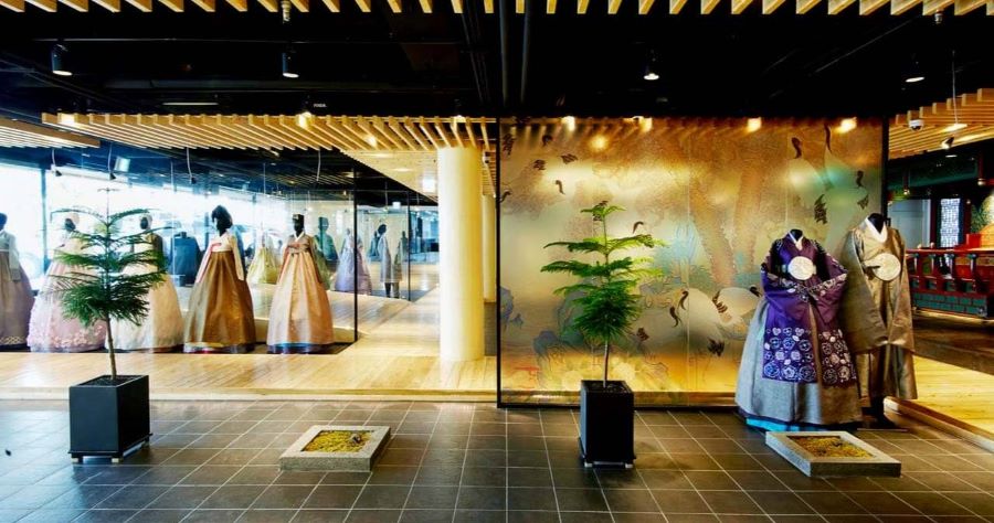 Trong tháp Nasam sẽ có khu vực dành riêng để du khách chụp ảnh