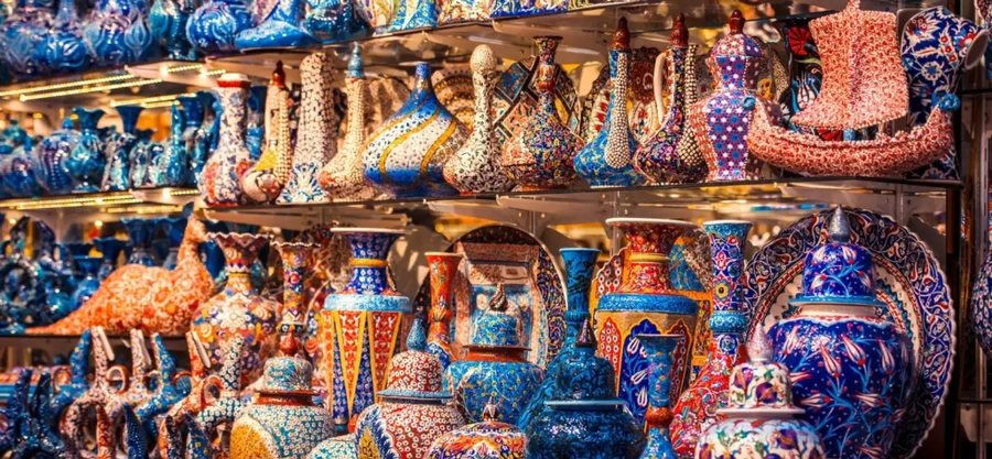 Một chuyến viếng thăm Chinatown, bạn đừng bỏ qua cơ hội sở hữu một món đồ thủ công mỹ nghệ mang đậm nét Trung Hoa